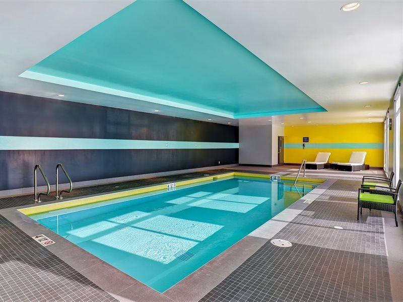 Tru By Hilton Edmonton Windermere Extérieur photo
