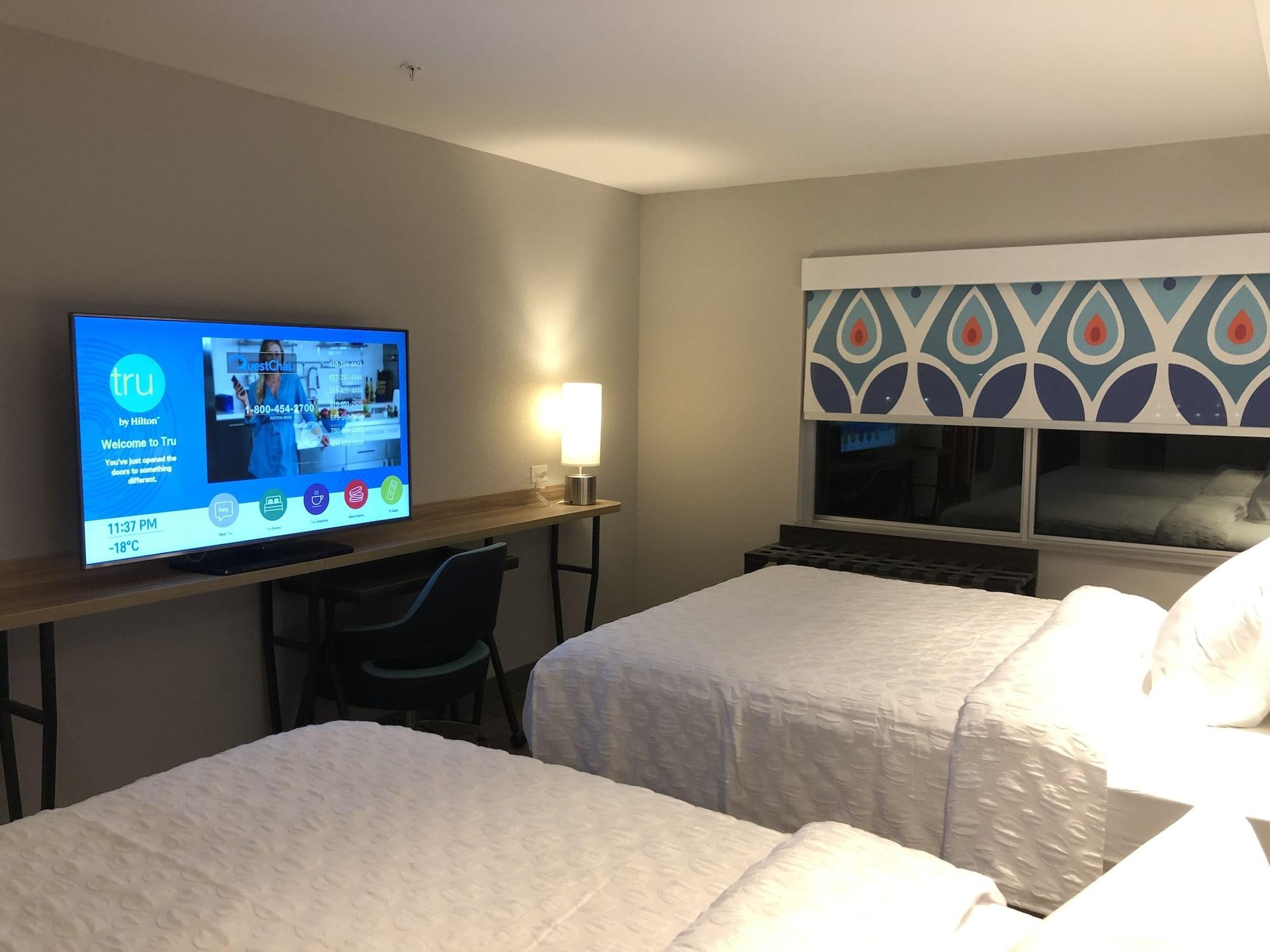Tru By Hilton Edmonton Windermere Extérieur photo