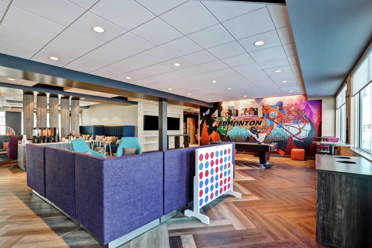 Tru By Hilton Edmonton Windermere Extérieur photo