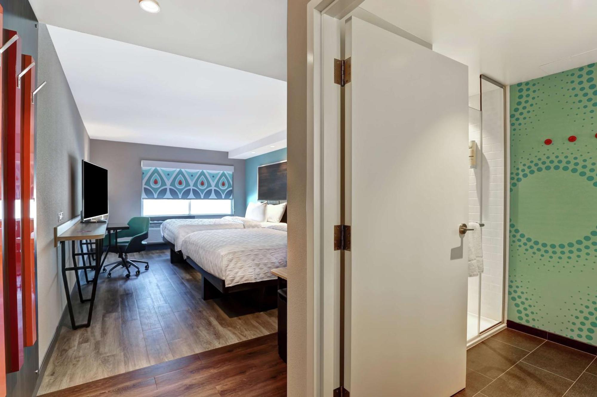Tru By Hilton Edmonton Windermere Extérieur photo
