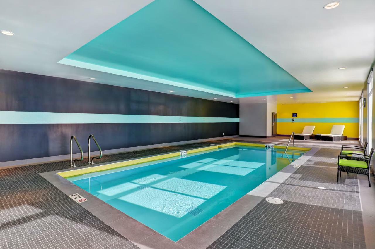 Tru By Hilton Edmonton Windermere Extérieur photo